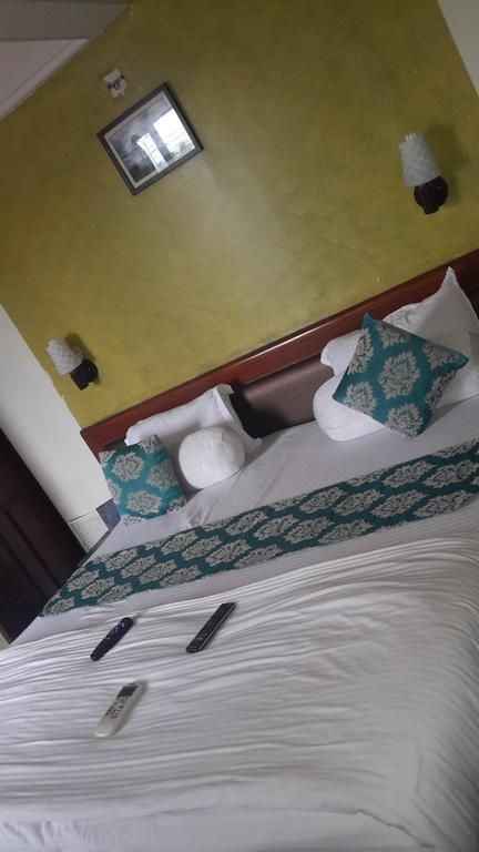 Hotel Peace Park Panvel Esterno foto