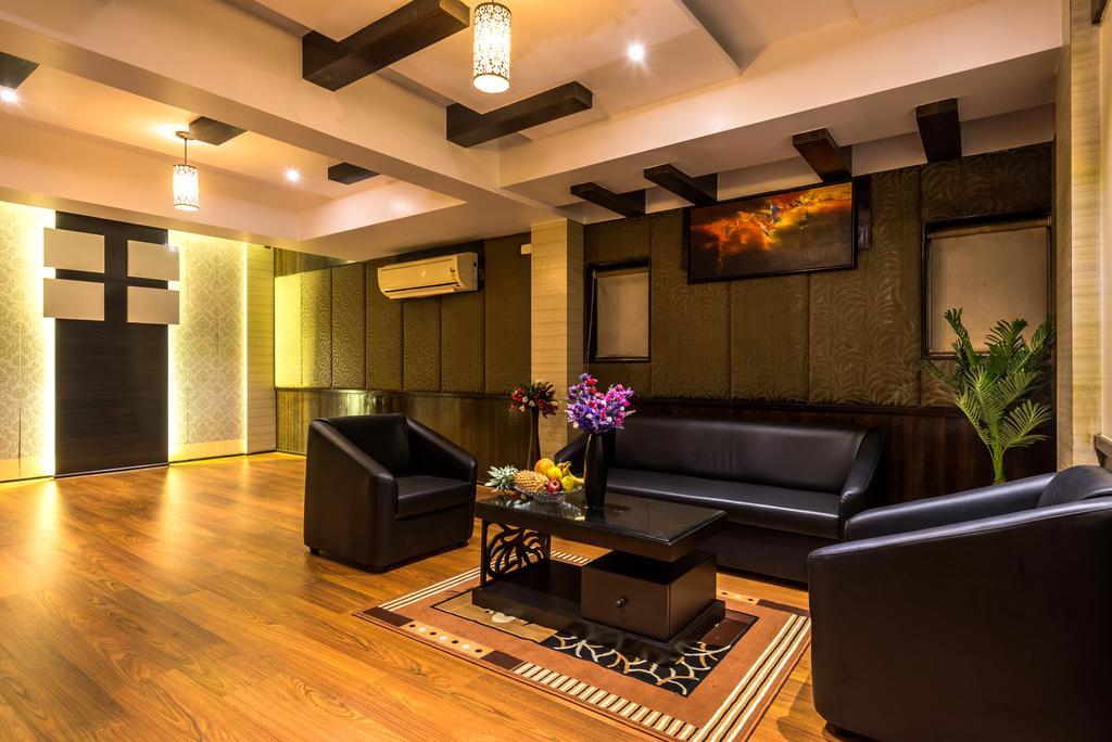 Hotel Peace Park Panvel Esterno foto