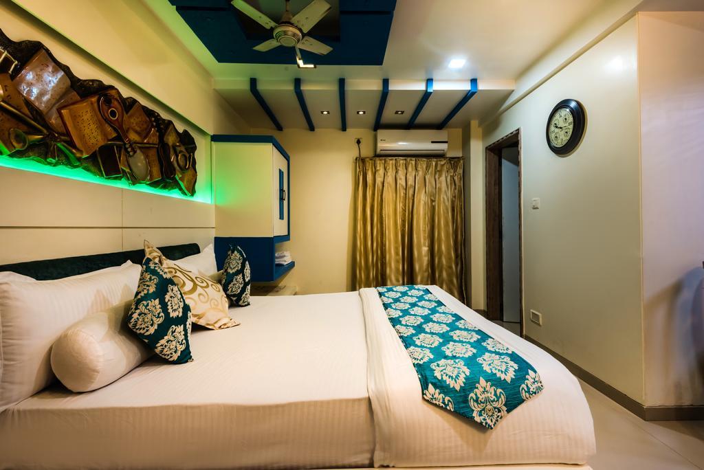 Hotel Peace Park Panvel Esterno foto