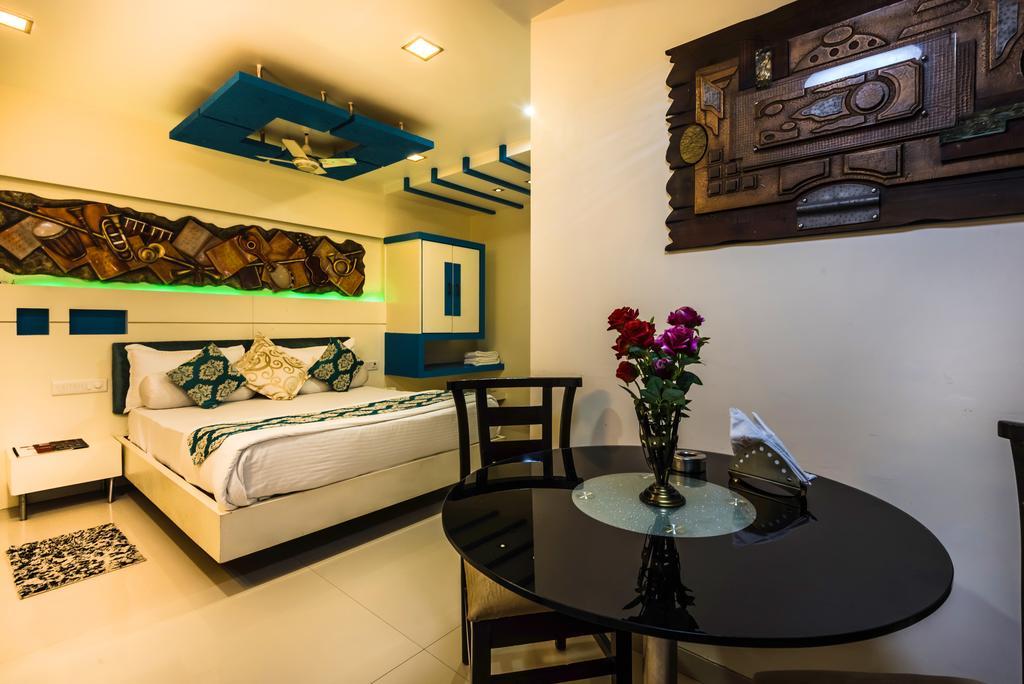 Hotel Peace Park Panvel Esterno foto