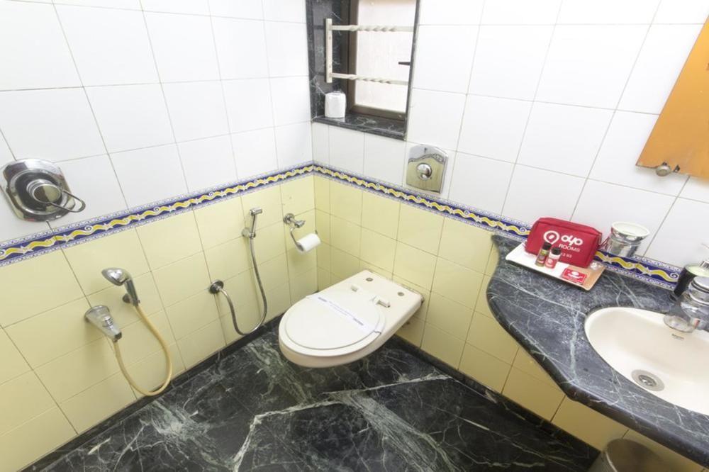 Hotel Peace Park Panvel Esterno foto