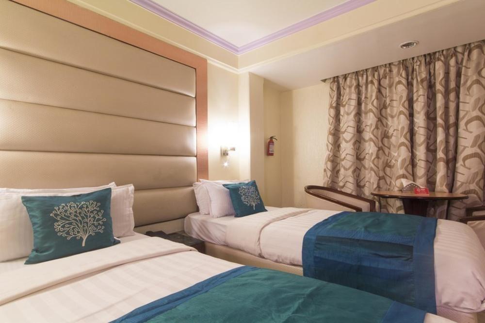 Hotel Peace Park Panvel Esterno foto