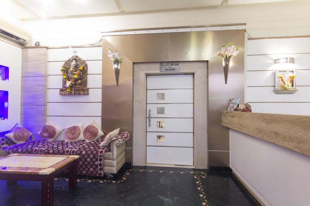 Hotel Peace Park Panvel Esterno foto